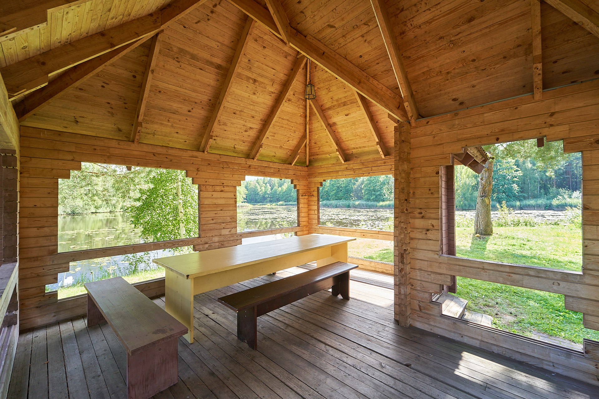 Беседка у пруда — фото 3